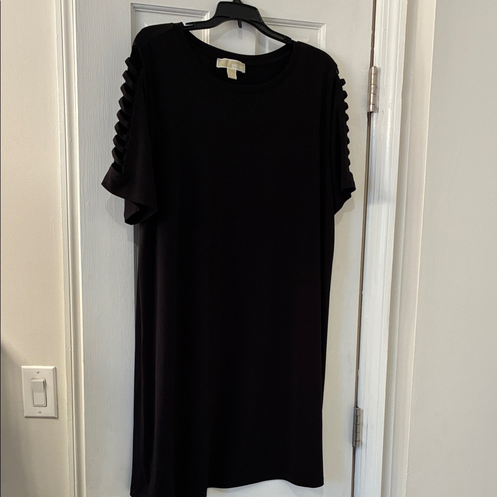 Michael Kors Black Dress with Stylish Sleeves
